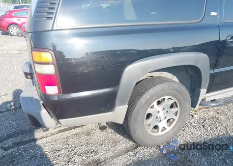 2005 Chevrolet Suburban 1500 Z71 from USA, damaged, VIN 3GNFK16Z45G262078